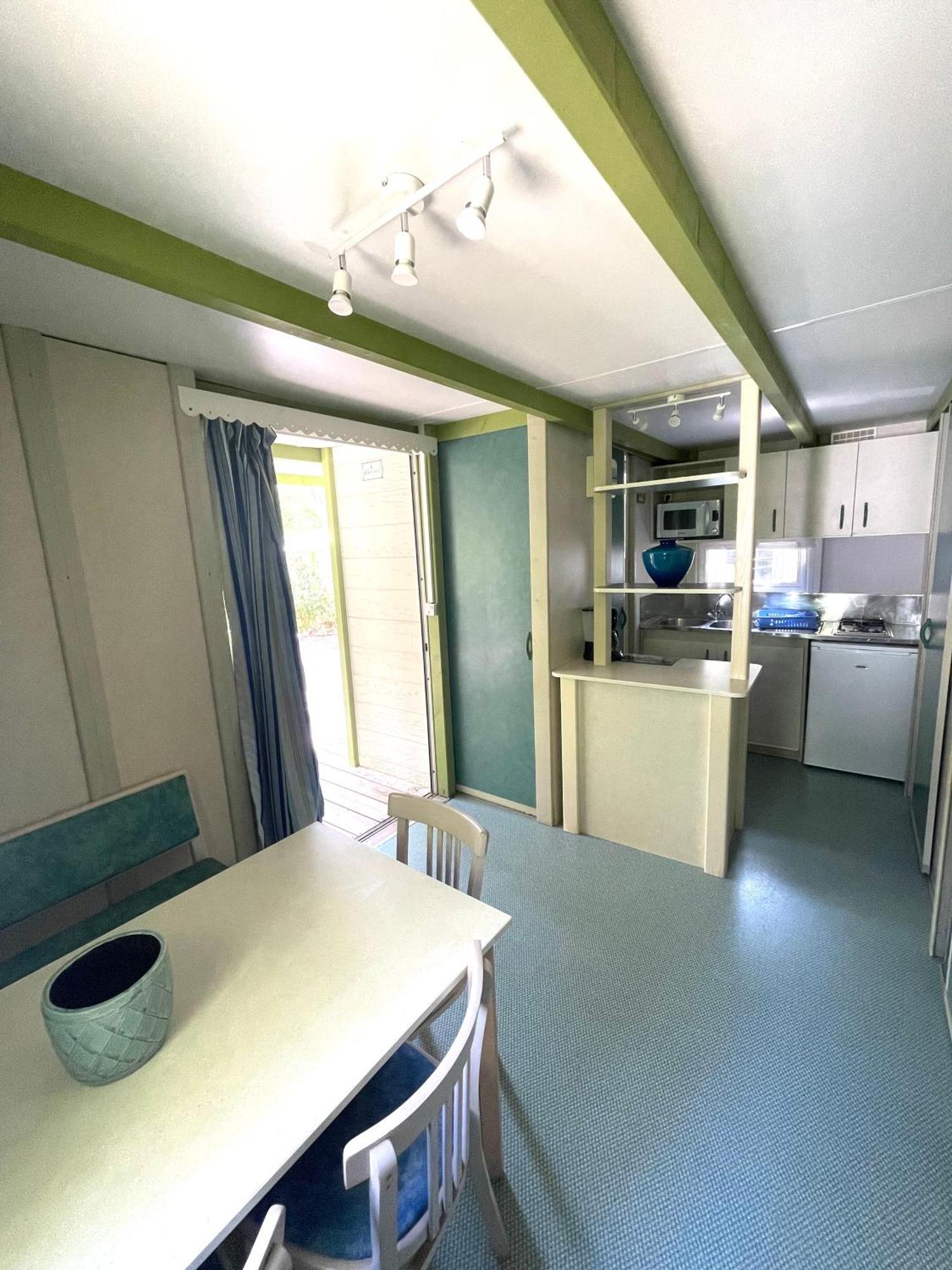 קאלבי Camping La Cle Des Champs מראה חיצוני תמונה